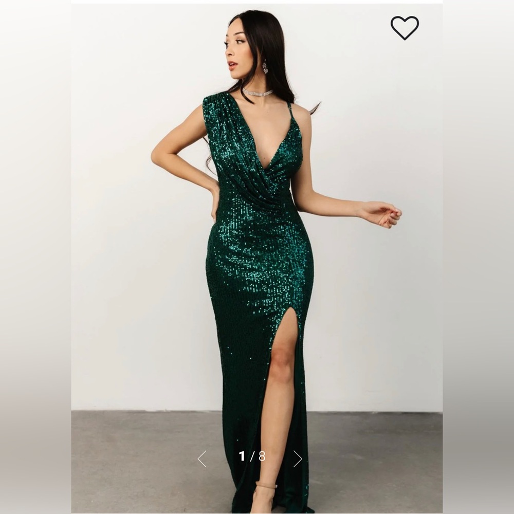 Baltic Born gorgeous sequin holiday gown! 🎄👗